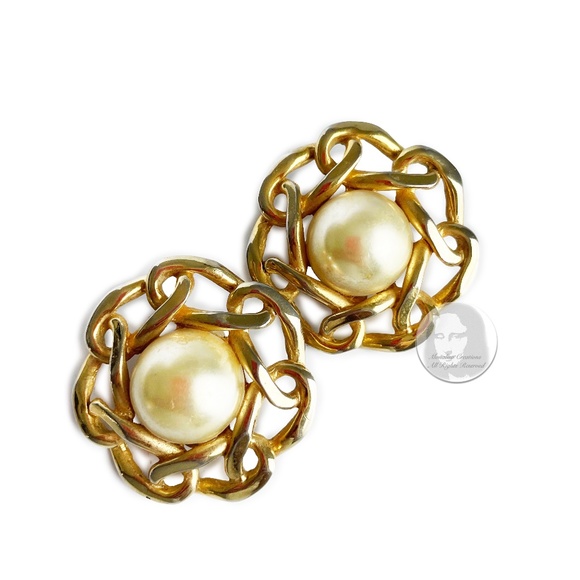 Faux Pearl and Gold Metal Chain Earrings Large Round Vintage Clip On 80s Retro - Picture 2 of 10